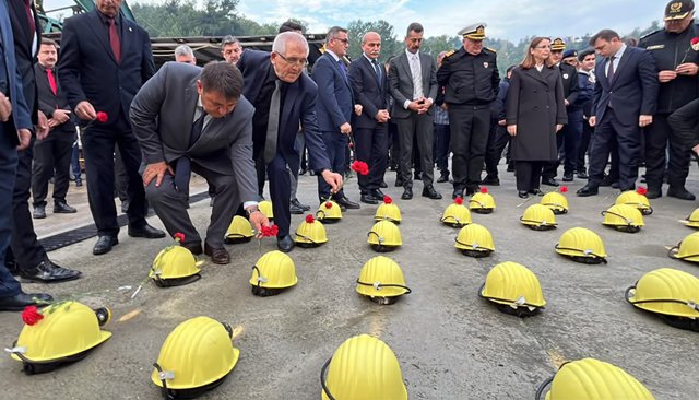 43 MADEN ŞEHİDİ  DUALARLA ANILDI