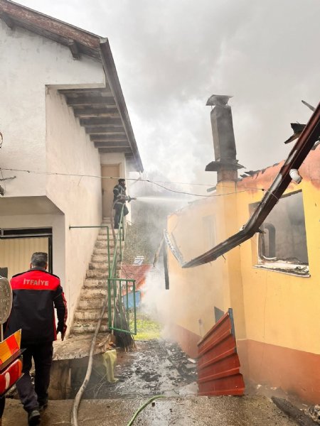 CAYIR CAYIR YANDI - 1