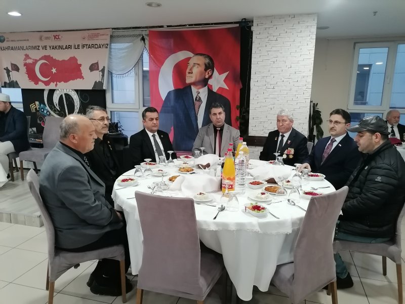 EN KIYMETLİLER  İFTARDA BULUŞTU - 1