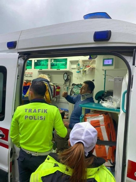 HASTANENİN GÜVENLİK KULÜBESİNE ÇARPTI - 1