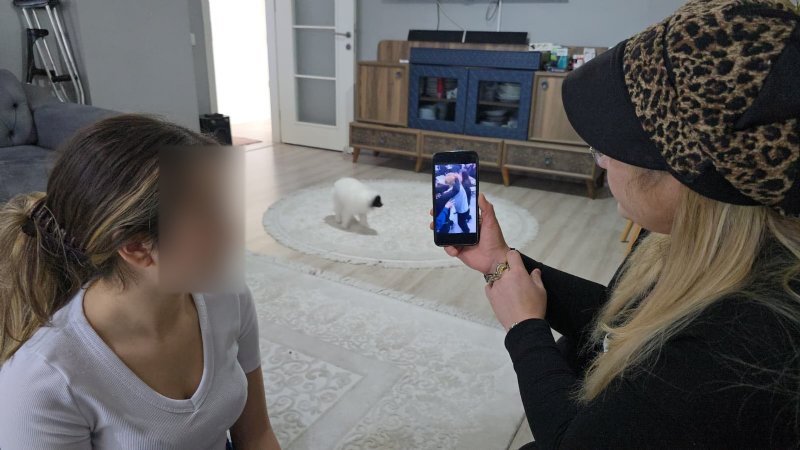 LİSEDEKİ KAVGA ANLARI KAMERADA - 2