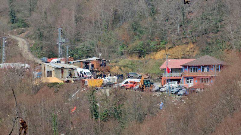 MADEN OCAĞINDA GÖÇÜK!  MAHSUR KALAN 2 İŞÇİ İÇİN  ÇALIŞMALAR SÜRÜYOR - 4