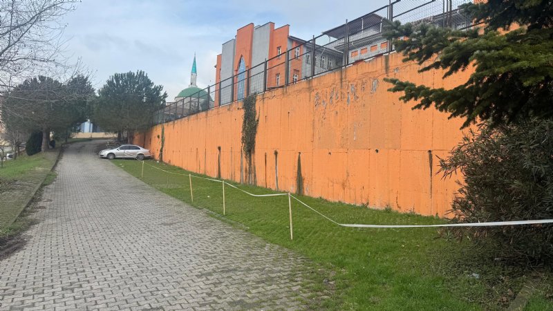 YETKİLER İNCELEMEK İÇİN OKULA GİTTİ - 1