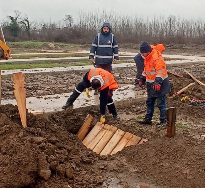ÖLEN İKİ GÖÇMEN DEFNEDİLDİ - 1