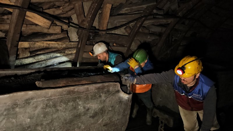 YERİN ALTINDA İLK SAHUR  - 1