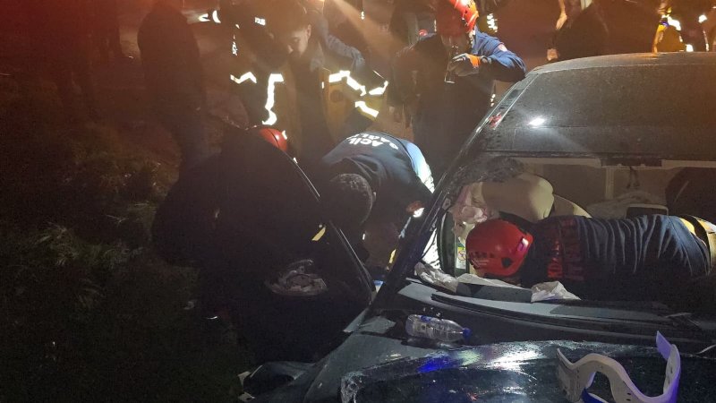 DOĞUM GÜNÜ DÖNÜŞÜ KAZA: 3 YARALI - 1