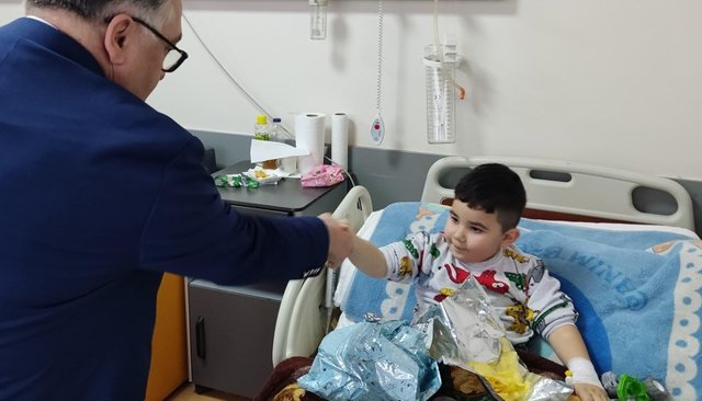 HASTALAR VE SAĞLIK  ÇALIŞANLARIYLA BAYRAMLAŞMA