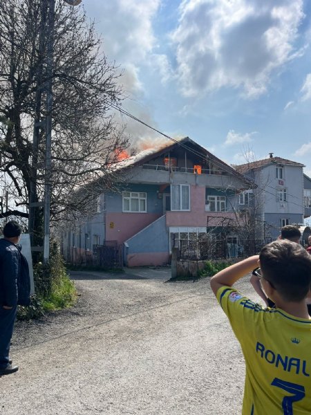 KÖYDE YANGIN ÇIKTI - 1