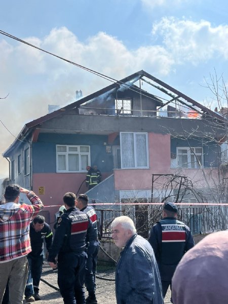 KÖYDE YANGIN ÇIKTI - 2