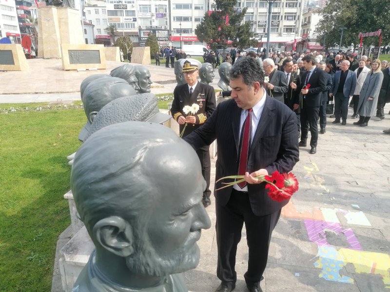 ŞEHİTLER VATANIN  ONURUDUR - 1