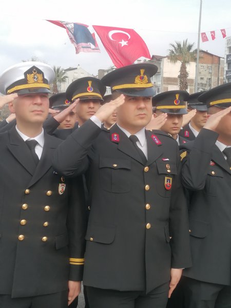 ŞEHİTLER VATANIN  ONURUDUR - 11