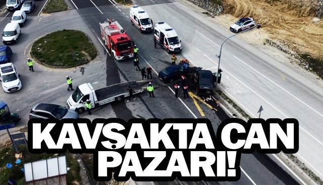 Araçlarda sıkışan sürücüleri itfaiye kurtardı