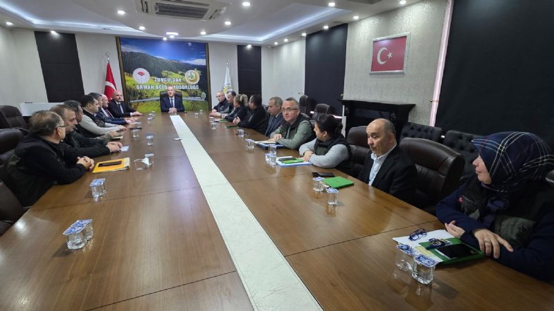 HALİL OFLU YÖNETİM KADROSUYLA İLK TOPLANTISINI GERÇEKLEŞTİRDİ - 1