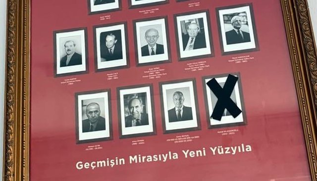 KILIÇDAROĞLU´NU PROTESTO ETTİ, FOTOĞRAFINI BANTLA KAPATTI