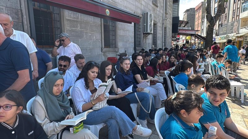  AÇIK HAVADA KİTAP OKUDULAR - 2