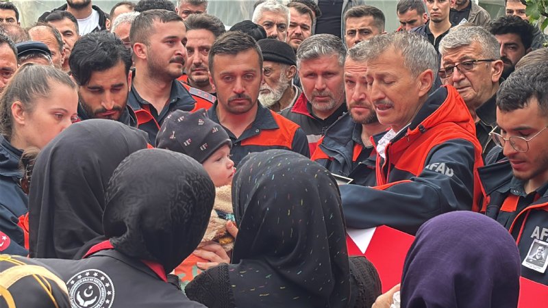 AFAD personelinin eşi: ´´Seninle gurur duyuyorum, inşallah biz de o mertebeye erişiriz´´ - 3