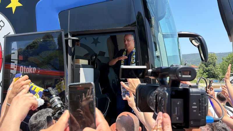 FENERBAHÇE’YE DÜZCE’DE  COŞKULU KARŞILAMA - 1