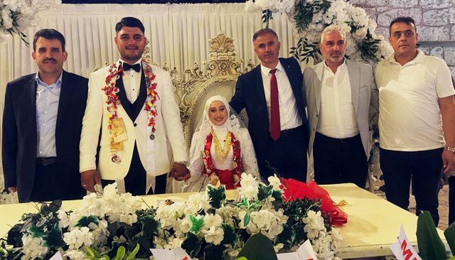 MELEK-İHSAN ÇİFTİNİN  MUHTEŞEM DÜĞÜNÜ