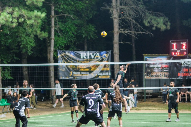 TÜRKİYE´NİN TEK  KÖY VOLEYBOL TURNUVASI  DÜZCE’DE BAŞLADI - 3