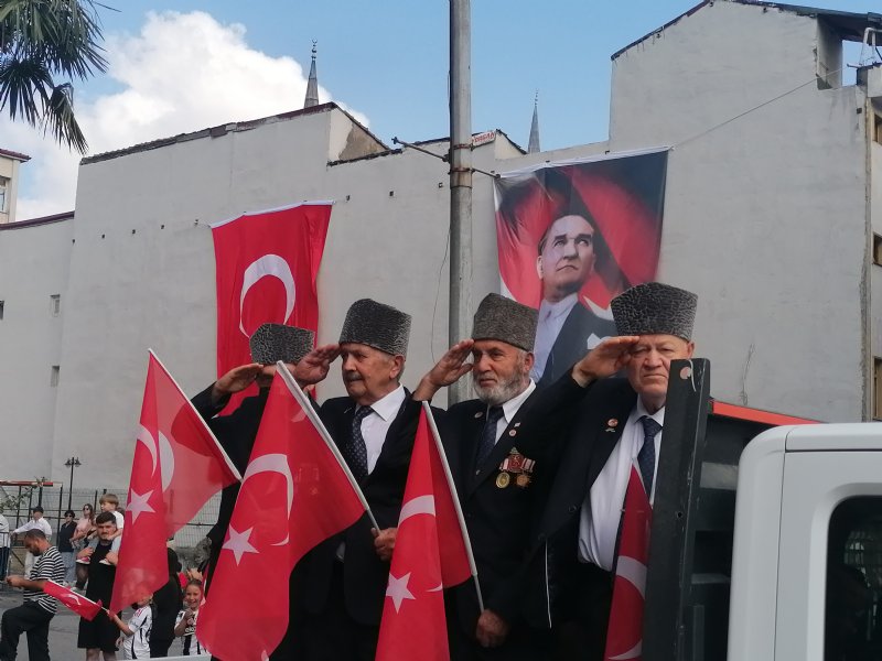 SENİN DE BAYRAMIN KUTLU OLSUN EREĞLİ... - 1