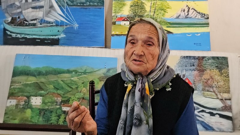 O, RESİM YAPARKEN  DÜNYAYI UNUTUYOR - 4