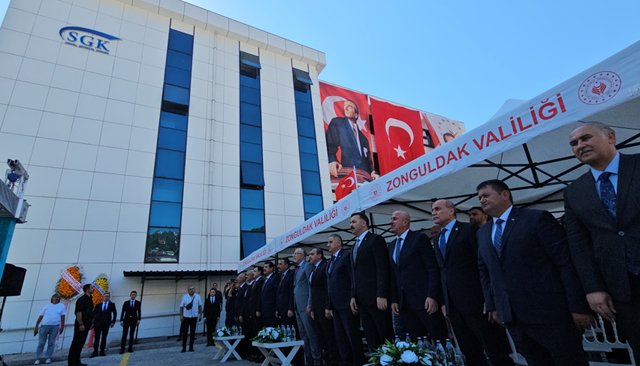 SGK BİNASI AÇILDI
