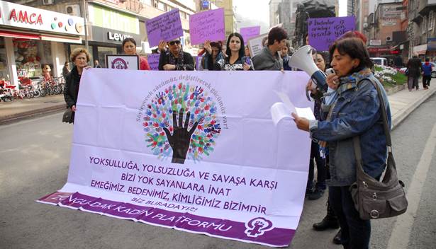 Zonguldaklı kadınlardan şiddete karşı protesto